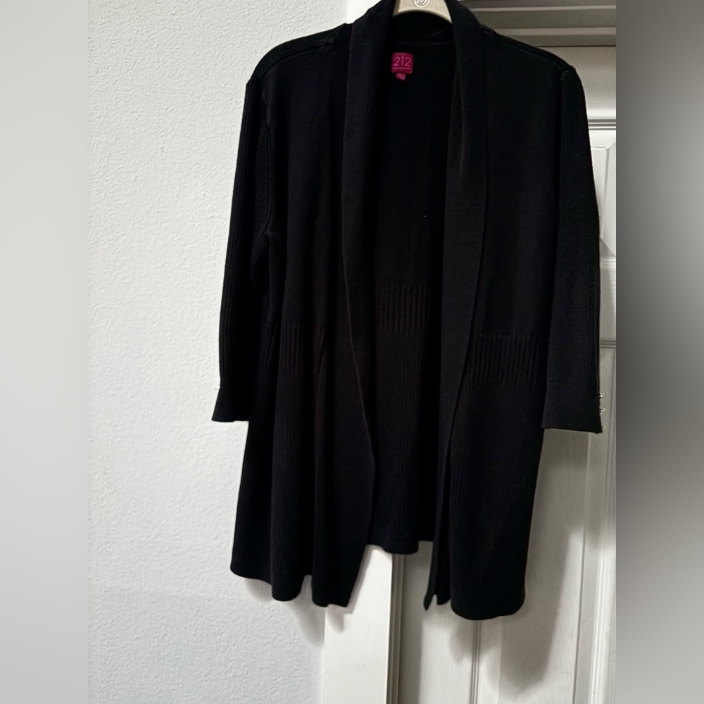 212 Collection Elegant Black Open Cardigan